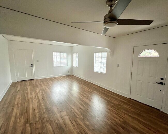 Foto del edificio - 1147 S Eucalyptus Ave