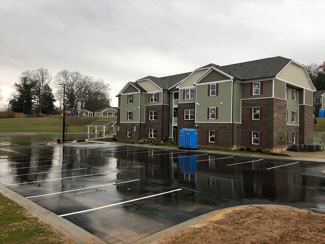 Building Photo - Signal Ridge Apartments