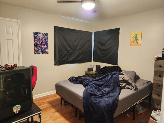 Foto del edificio - Omichs Subdivision Meticulously Updated 3-...