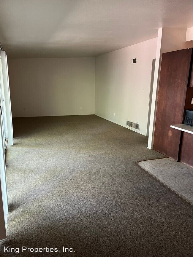 Foto del edificio - 3 br, 1.5 bath House - 801 Radcliffe Drive