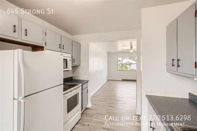 Foto del edificio - 645 Strong St