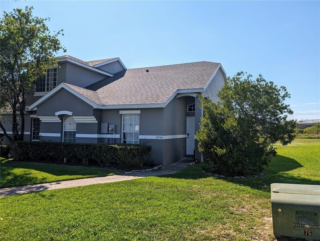 Foto principal - 13940 Corrine Key Pl