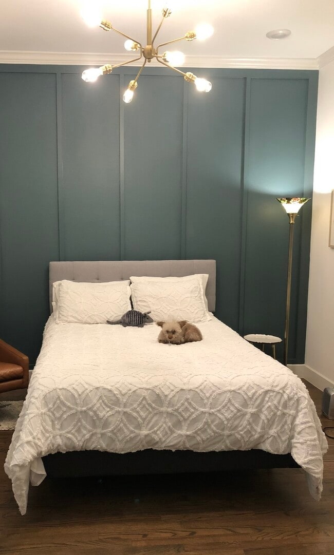 Building Photo - 853 Edgefield Rd