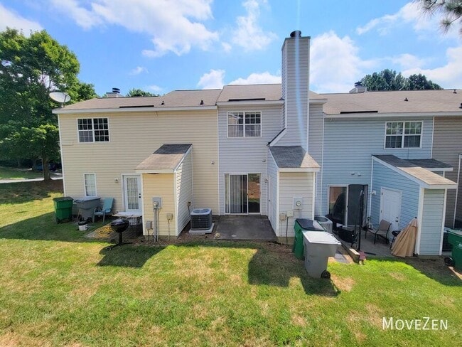 Building Photo - 3017 Summercroft Ln