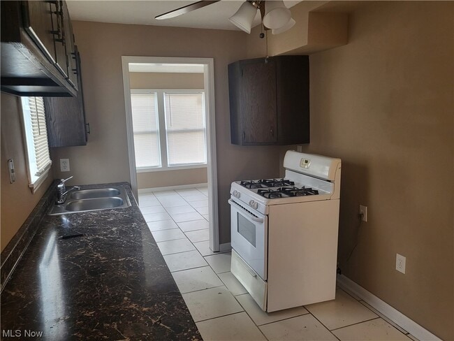 Building Photo - 12702 Bennington Ave