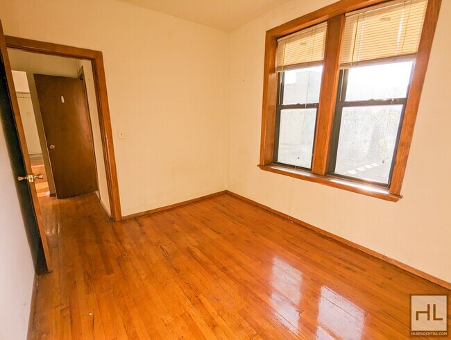 Foto del edificio - 261 14th St