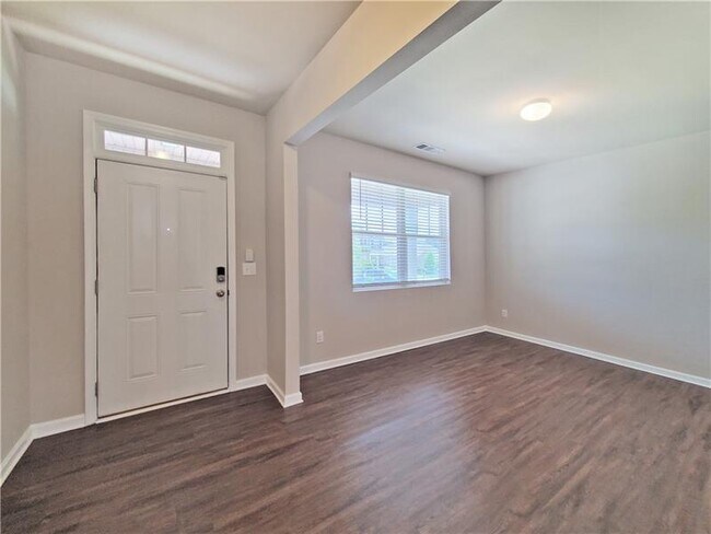 Building Photo - 3869 Makeover Ct
