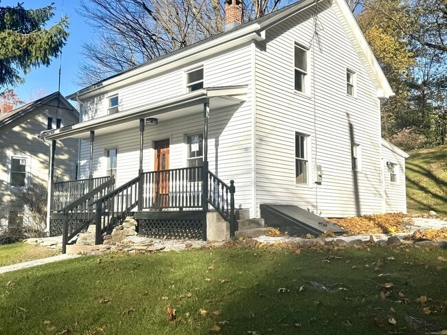 Building Photo - 137 High St