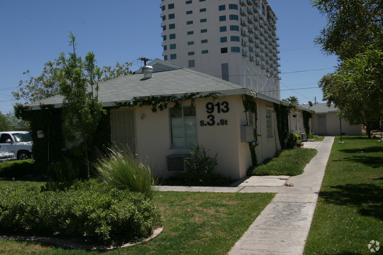 Building Photo - 913 S 3rd St