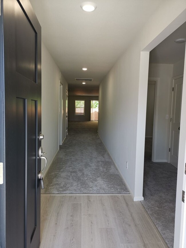 Foto del edificio - Beautiful 1-story home available for Rent!
