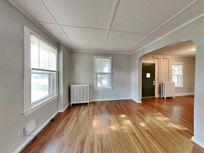 Foto del edificio - Charming 3 Bedroom, 1 Bathroom House is Minneapolis!