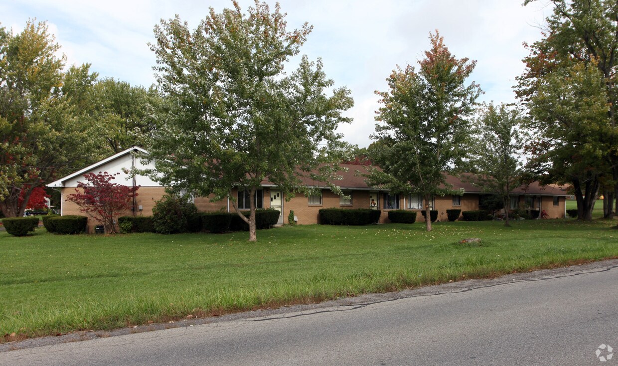 Building Photo - 481-495 Charlotte Ave
