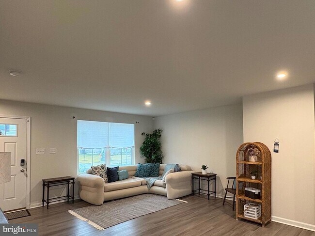 Foto del edificio - 27003 Greenleaf Dr