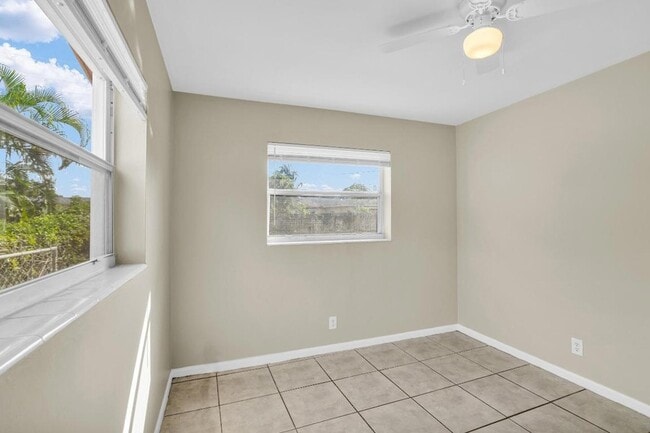 Foto del edificio - 184 SE 27th Way