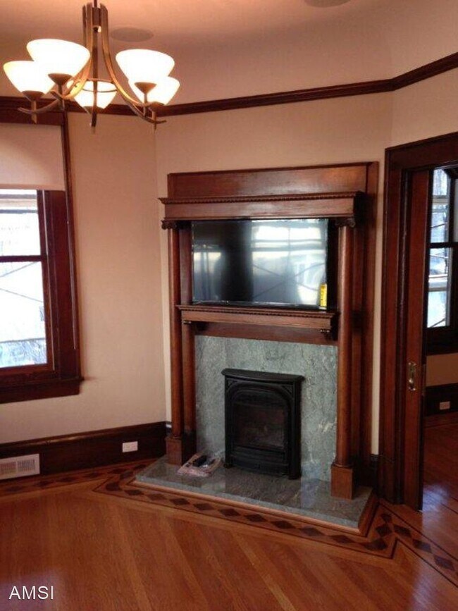 Foto del edificio - 2 br, 1.5 bath House - 902 Vallejo Street