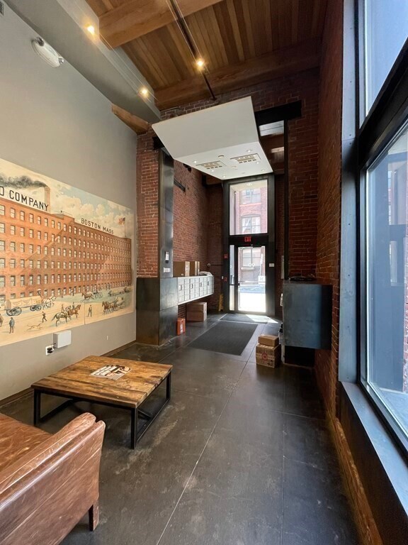 Building Photo - 90 Wareham St