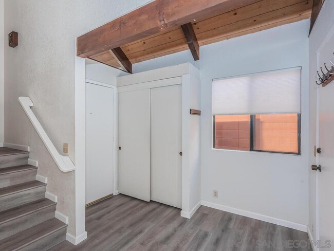 Building Photo - 1054 Opal St