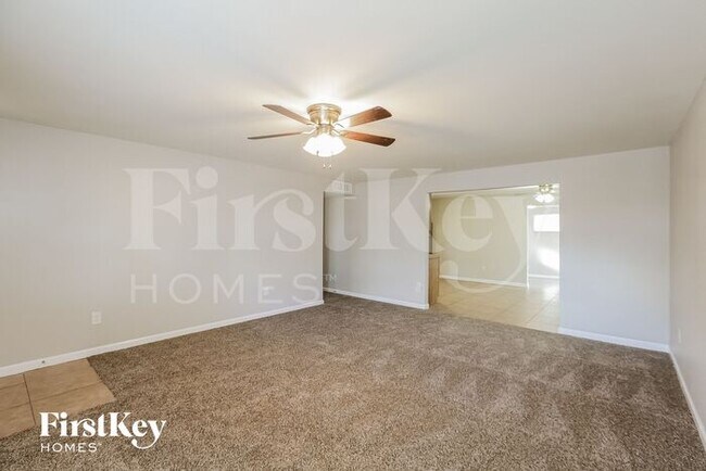 Foto del edificio - 13248 N 38th Pl