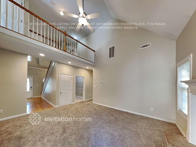 Building Photo - 10 Camden Cir