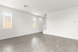 Building Photo - 10146 Glen Aulin St