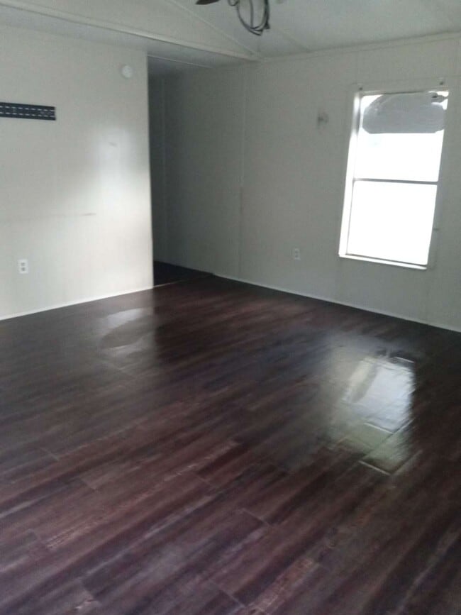 Foto del edificio - A Simple Home for You Available for Sale o...