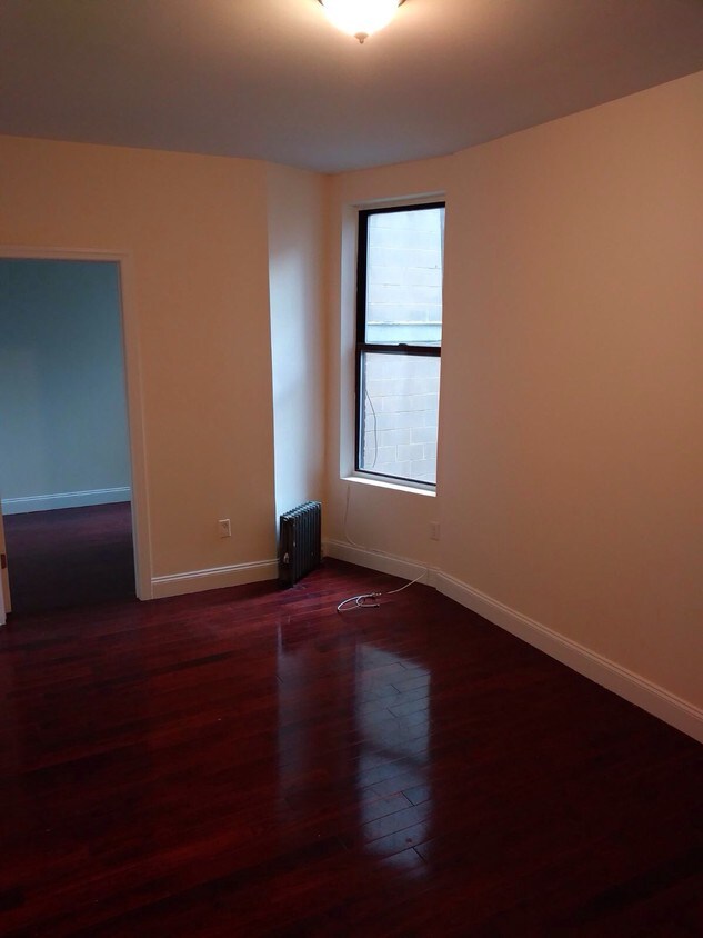 Primary Photo - 1469 5th Ave