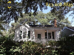 Building Photo - 2146 Medway Rd