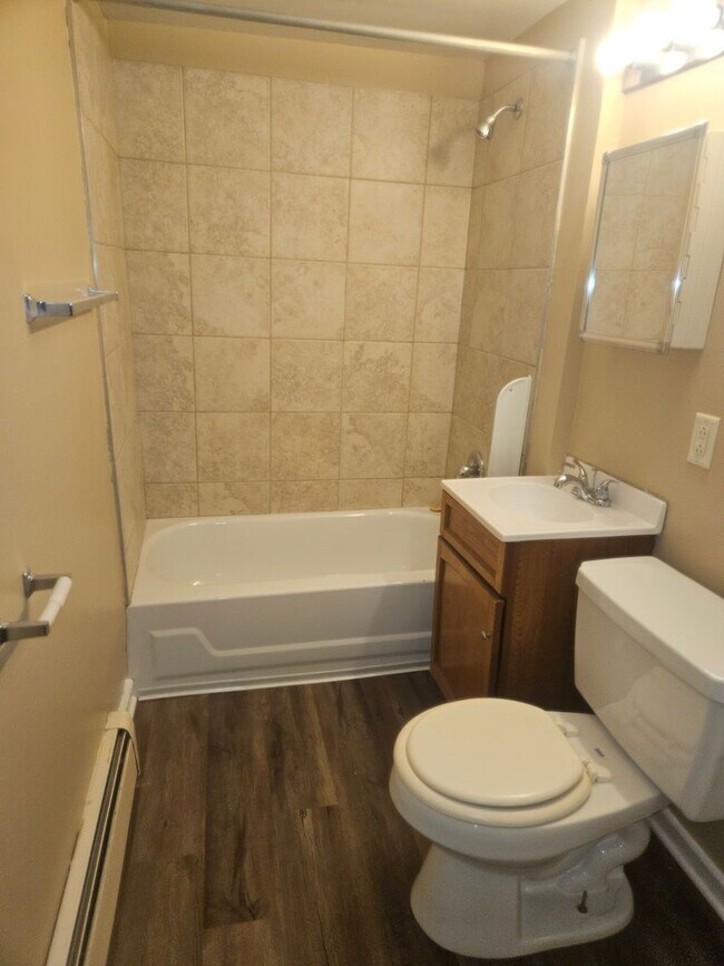 Foto del edificio - 1001 Lincoln Ave