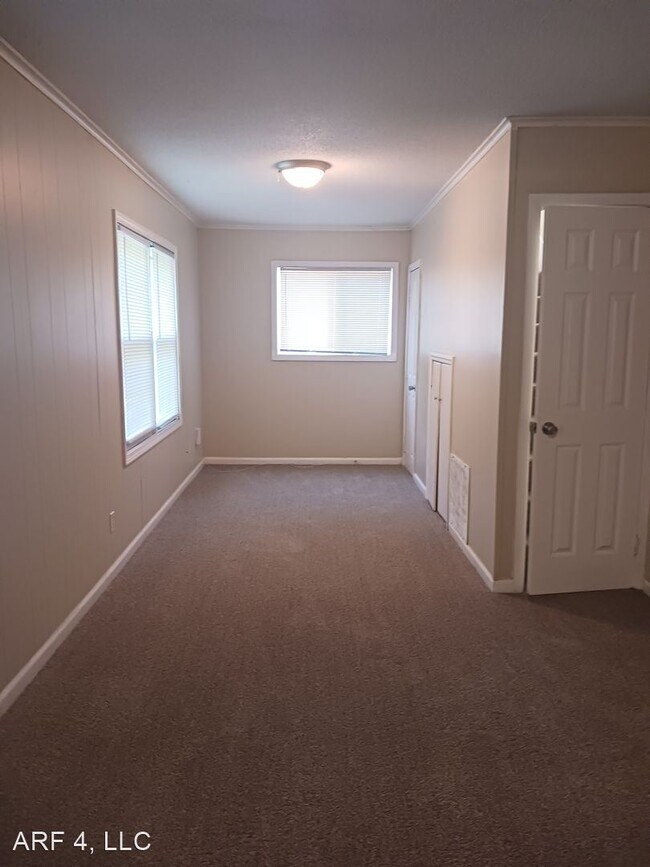 Building Photo - 3 br, 1.5 bath House - 9701 E 66th Street