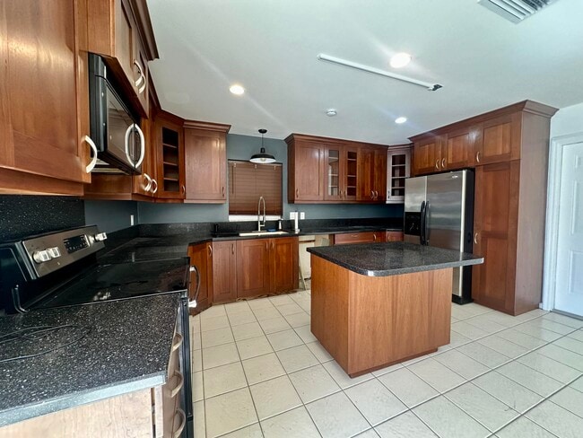 Foto del edificio - 2030 Bonnie St