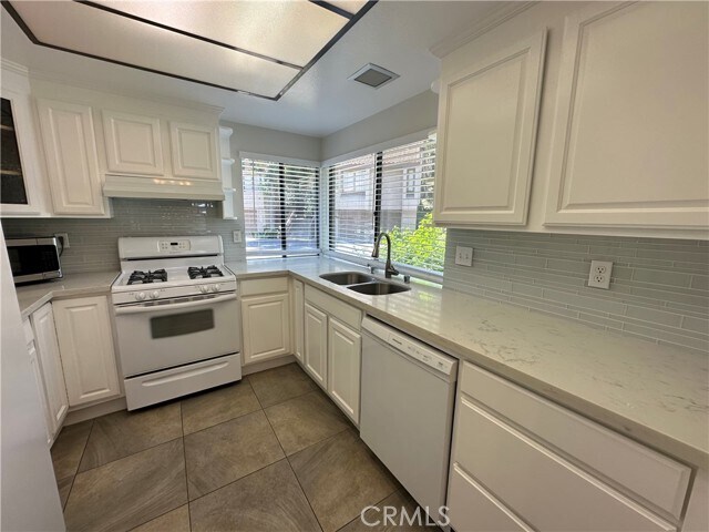 Building Photo - 26731 Dulcinea