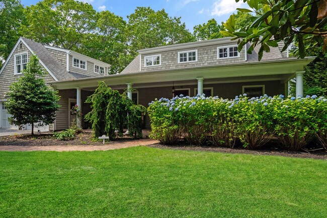 Building Photo - 11 The Pkwy