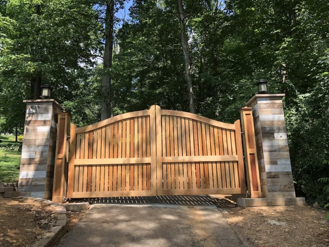 Building Photo - 3880 Point of Rocks Rd