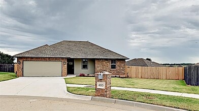 Building Photo - 405 Josephine Ct