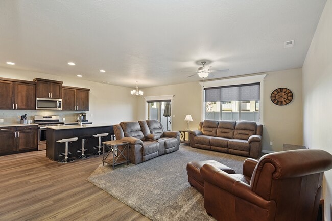 Building Photo - 4192 E Esperanto St