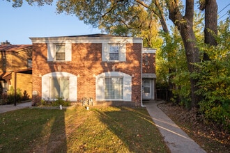 Building Photo - 6415 Drake Ave