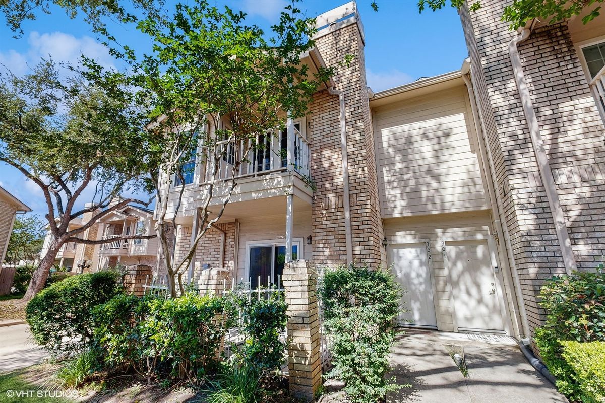 Foto principal - 7575 Cambridge St