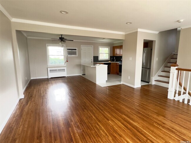 Foto del edificio - 58 Alexander Ave