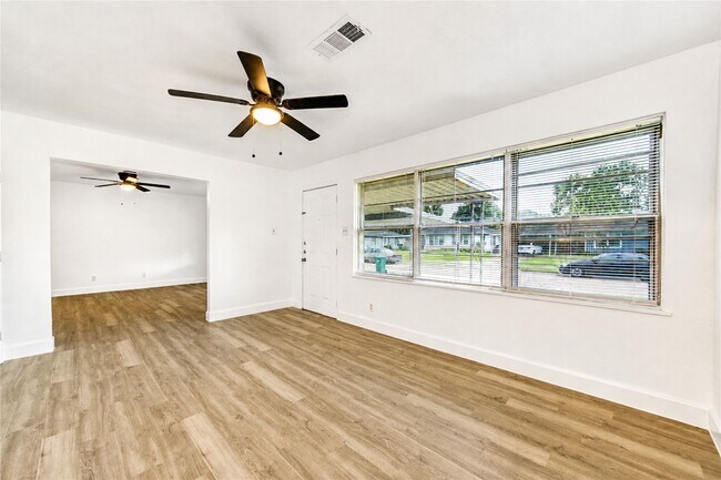 Building Photo - 1206 Gary Ave