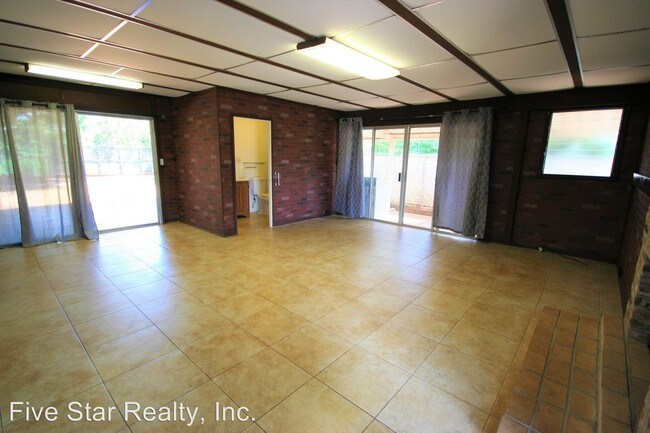 Building Photo - 3 br, 2 bath House - 94-355 Ikepono Place