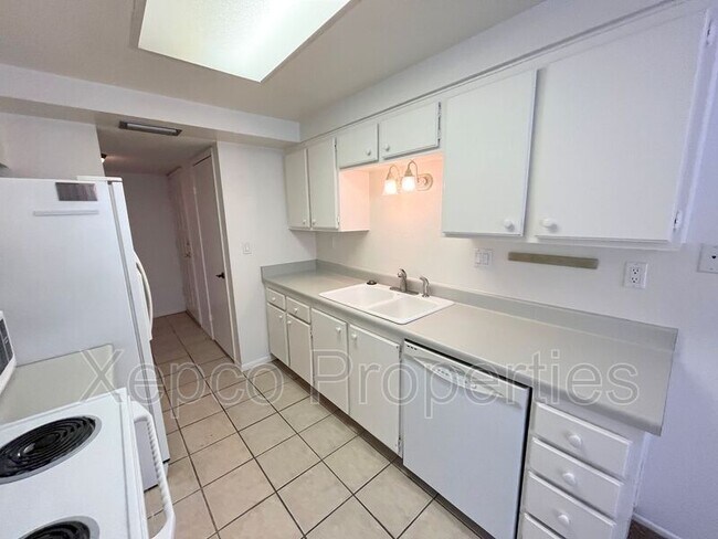 Building Photo - 73735 Desert Vista Ct