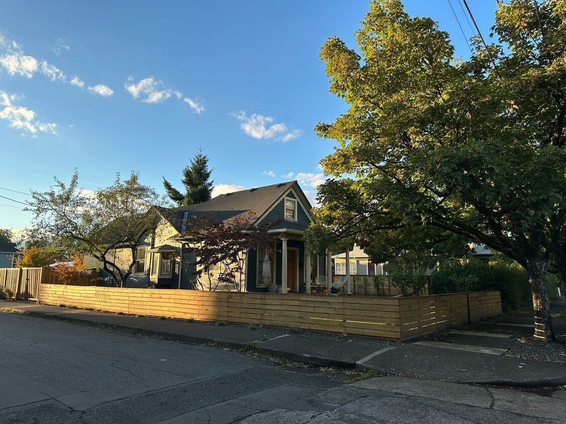 Primary Photo - Updated SE Portland Craftsman