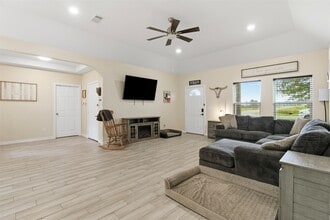 Building Photo - 16529 Kingsbury Dr