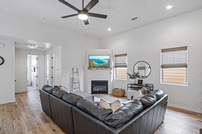 Foto del edificio - 2440 W Mission Timber Cir