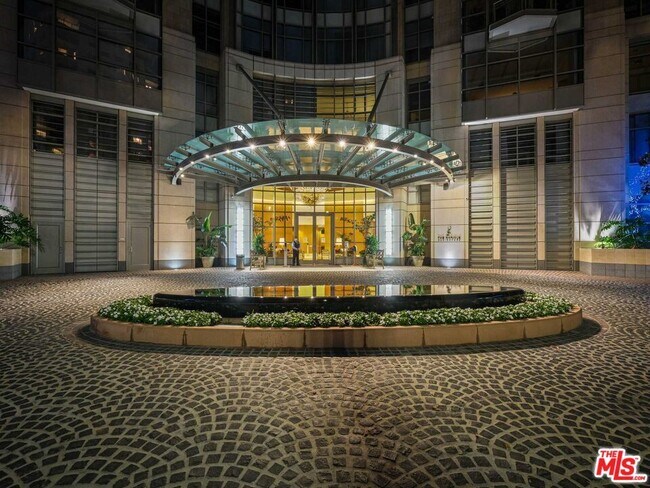 Foto del edificio - 10776 Wilshire Blvd