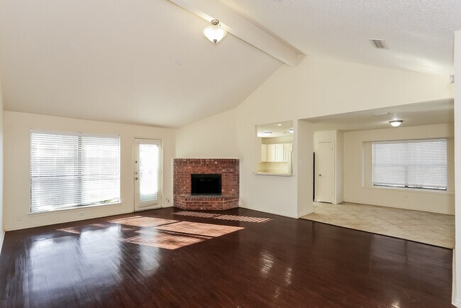 Foto del edificio - 827 Bentle Ct