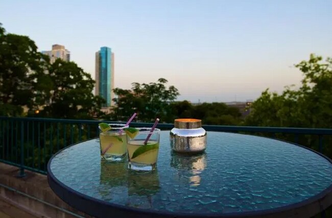 Foto del edificio - 1106 W 6th St