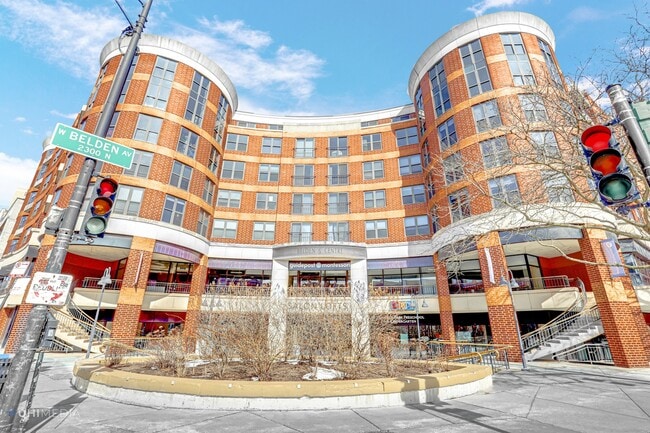 Building Photo - 350 W Belden Ave