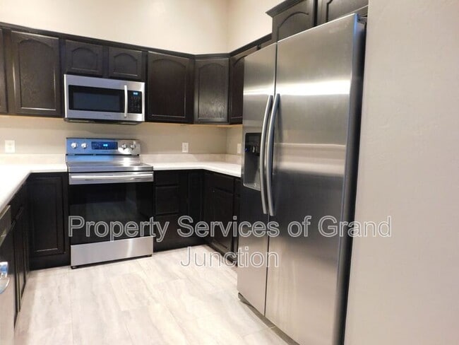 Foto del edificio - 2881 1/2 Cascade Avenue