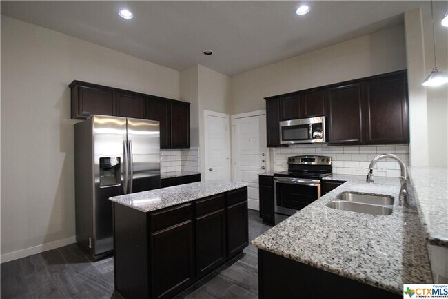 Foto del edificio - 1097 Creekside Orchard